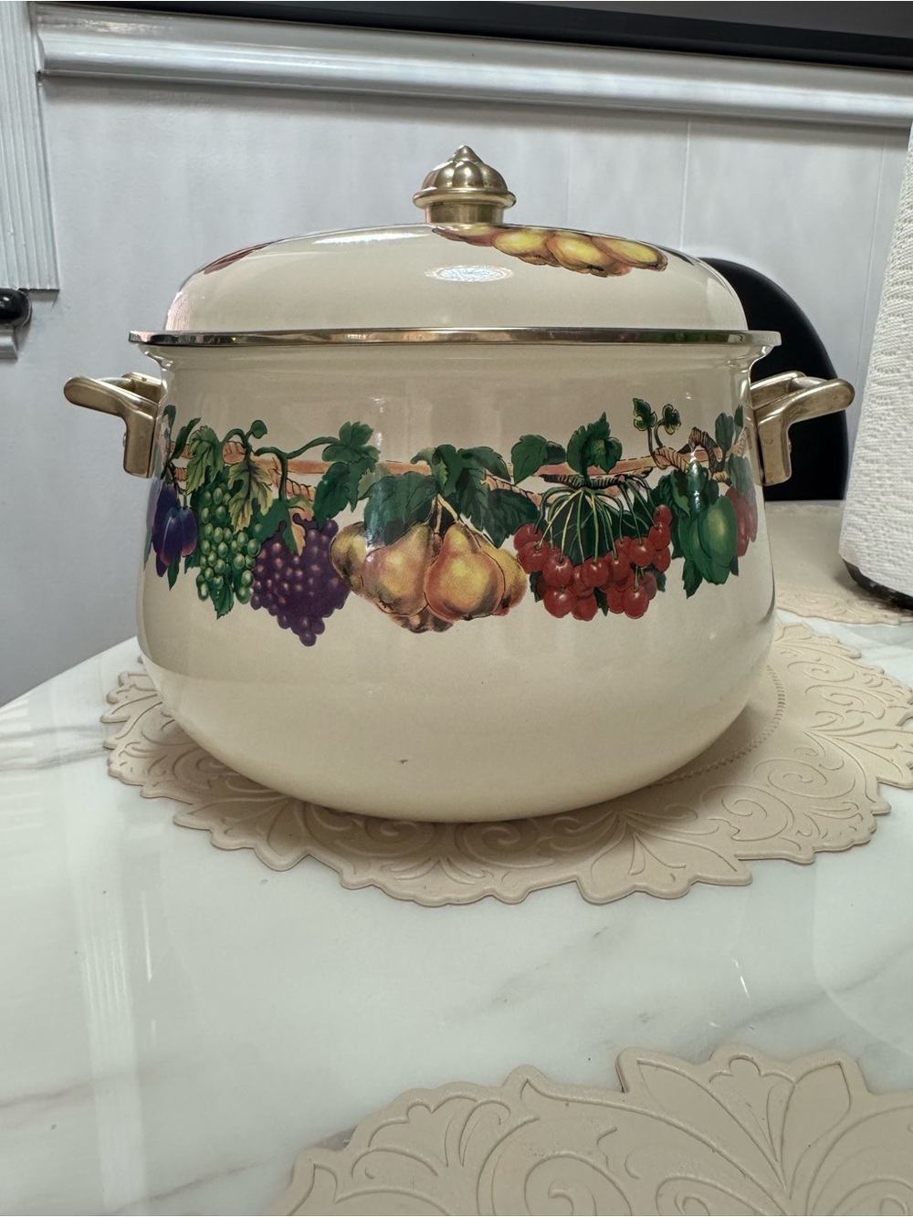 Vintage Kensington 8 quart Vitro-ceramic Cookware